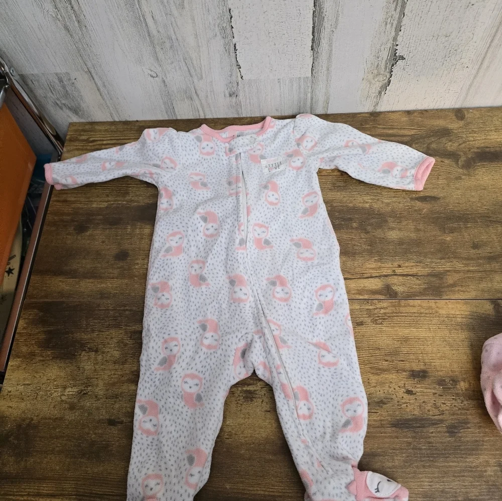 Carter's Girls Size 3-6 Months Pink and Gray Footed One Pieces Pajama Lot Of 4